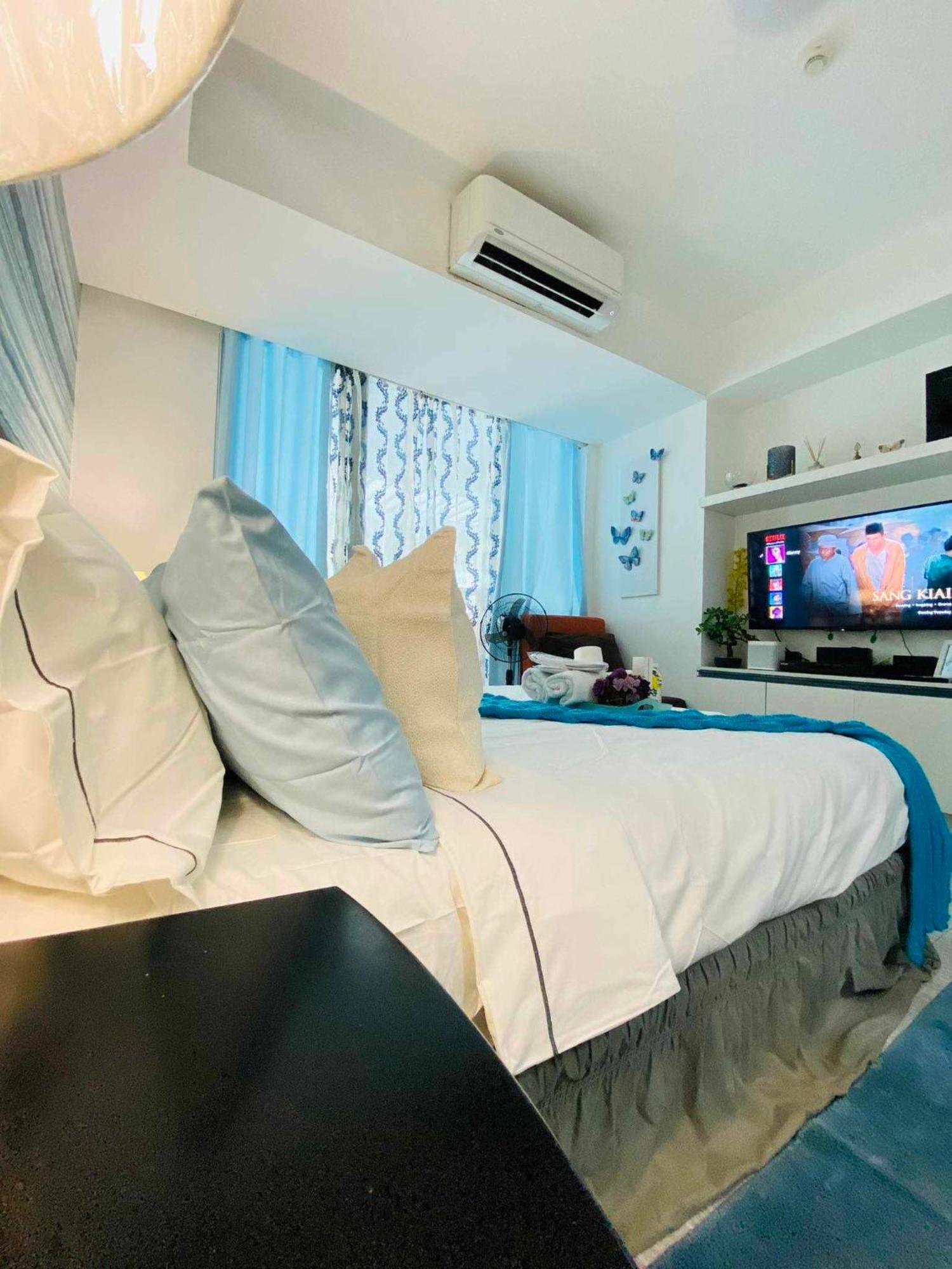 Manila Urban Resort At Azure מראה חיצוני תמונה