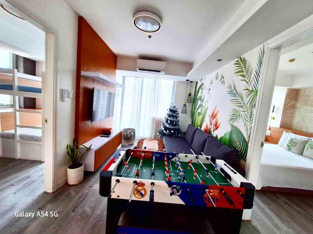 Manila Urban Resort At Azure מראה חיצוני תמונה
