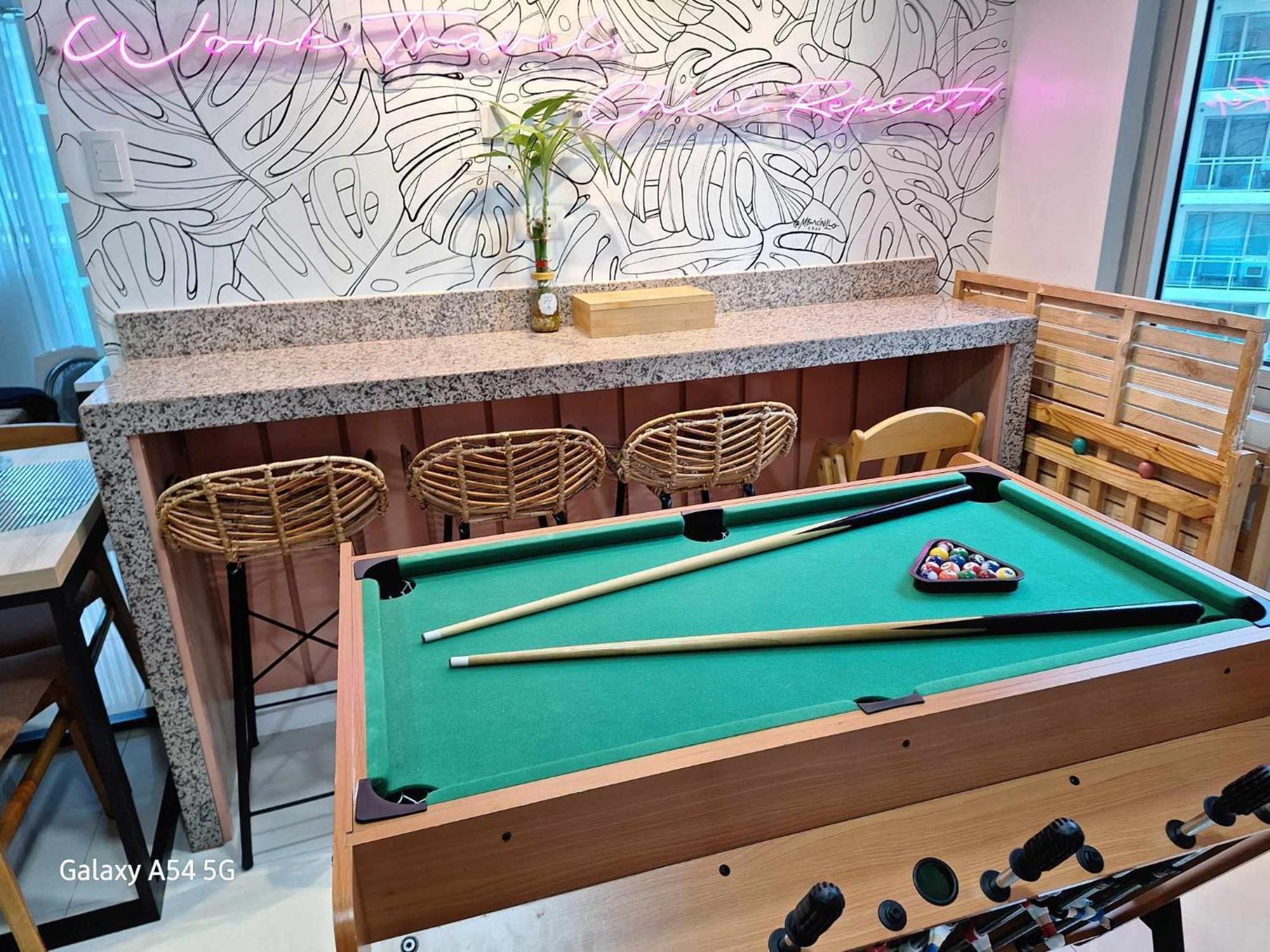 Manila Urban Resort At Azure מראה חיצוני תמונה