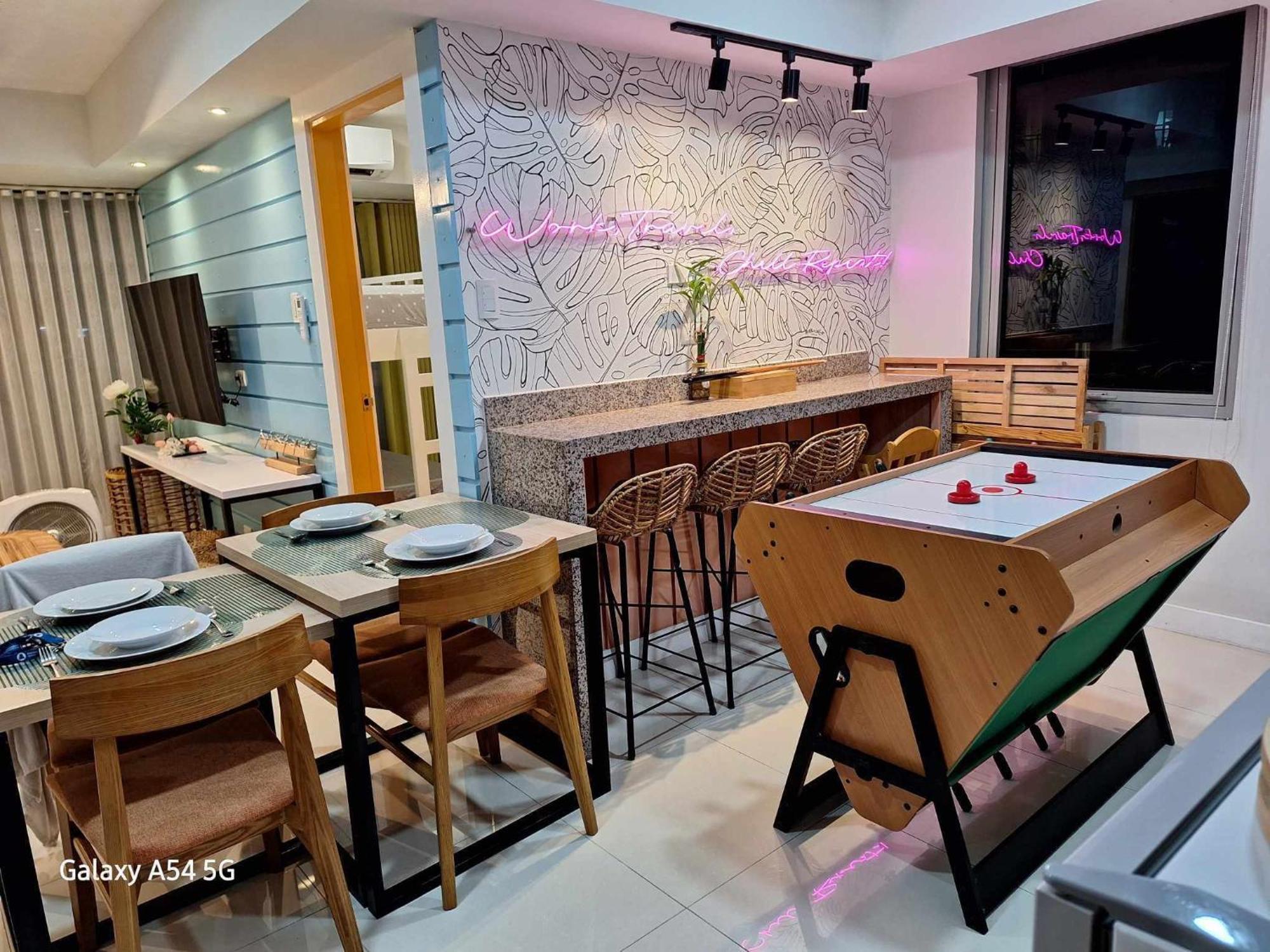 Manila Urban Resort At Azure מראה חיצוני תמונה