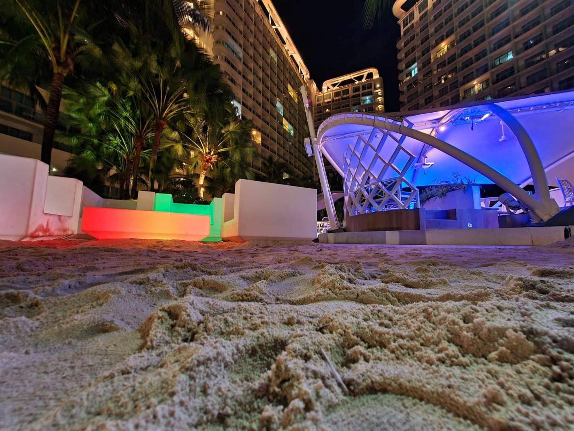 Manila Urban Resort At Azure מראה חיצוני תמונה