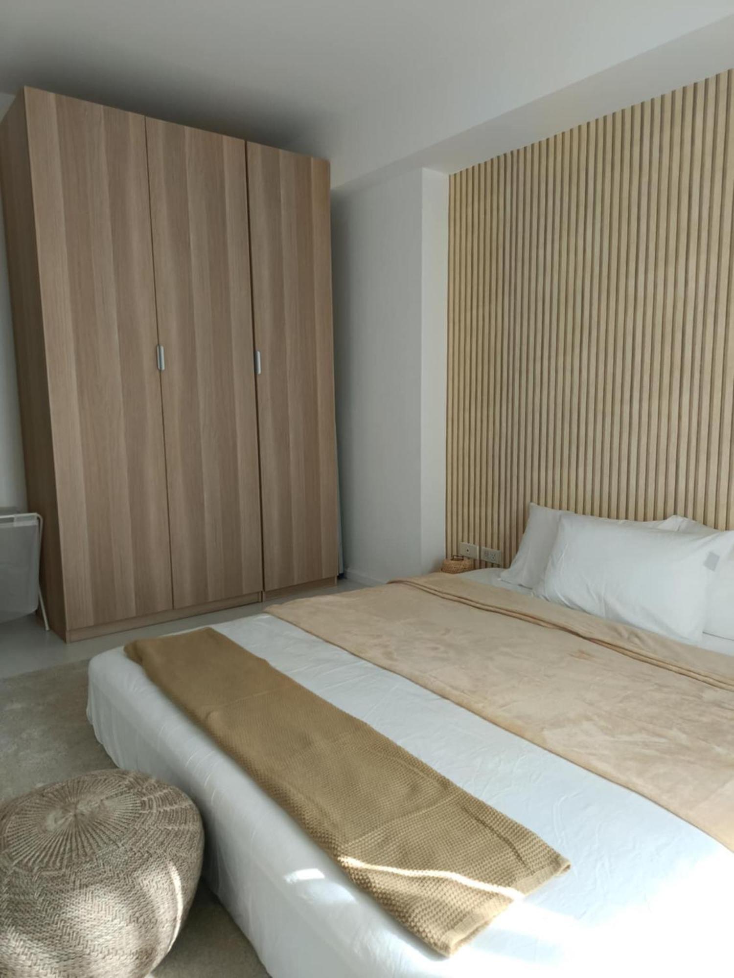 Manila Urban Resort At Azure מראה חיצוני תמונה