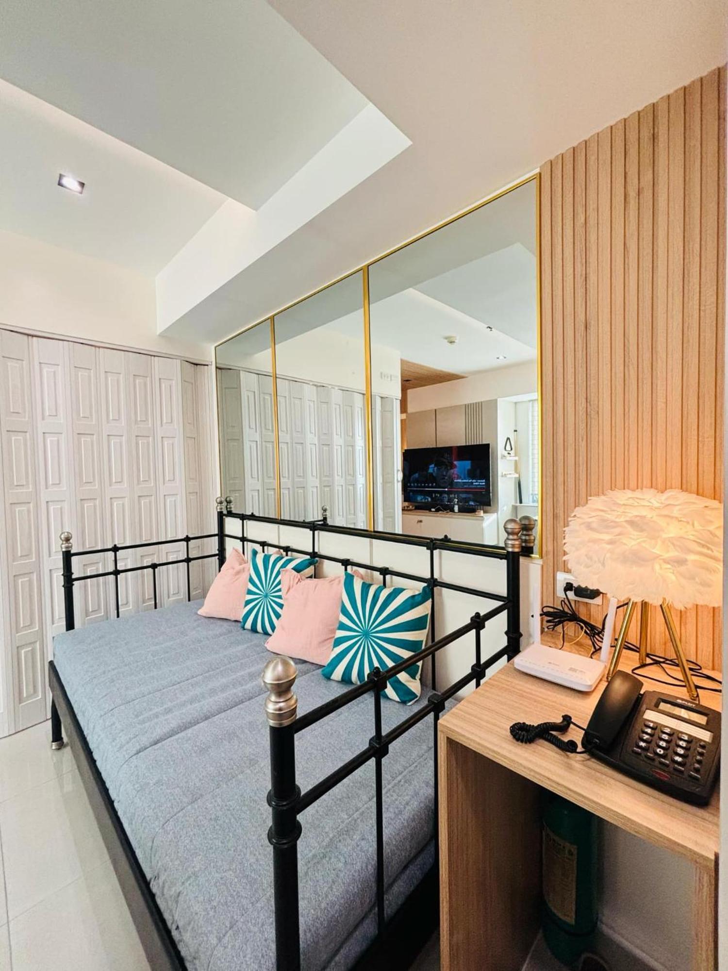 Manila Urban Resort At Azure מראה חיצוני תמונה