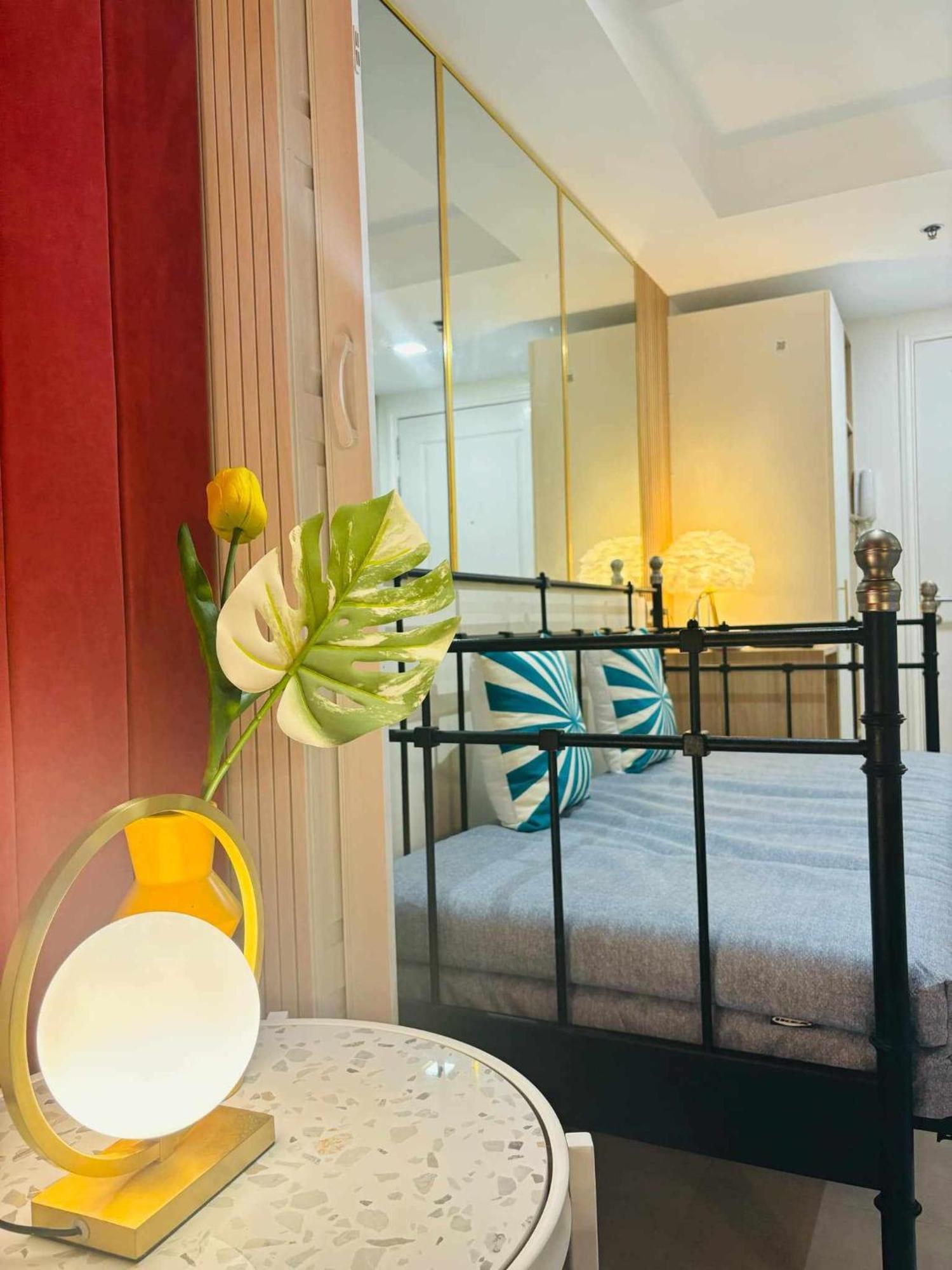Manila Urban Resort At Azure מראה חיצוני תמונה